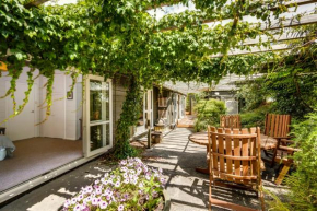 Village Life - Havelock North Retreat